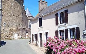 Charming Detached 2 Bedroom Ancient House In Medieval Quarter Of A Small Town In The Pays De La Loire, France