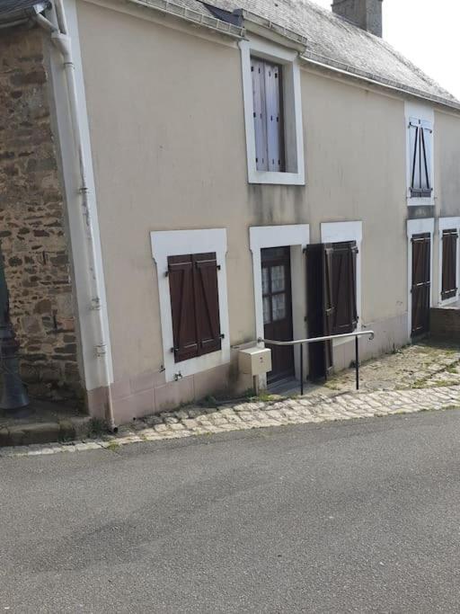 Charming Detached 2 Bedroom Ancient House In Medieval Quarter Of A Small Town In The Pays De La Loire, France Sillé-le-Guillaume Extérieur photo