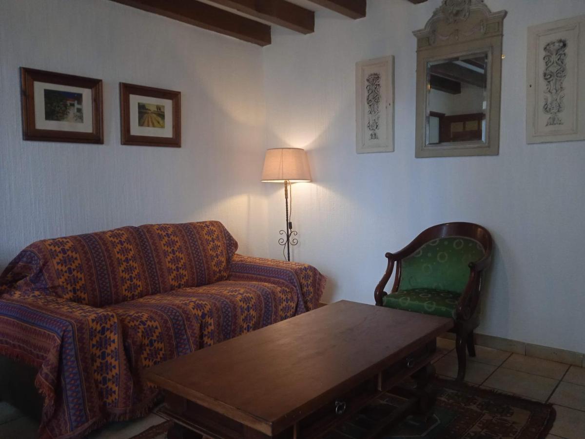 Charming Detached 2 Bedroom Ancient House In Medieval Quarter Of A Small Town In The Pays De La Loire, France Sillé-le-Guillaume Extérieur photo