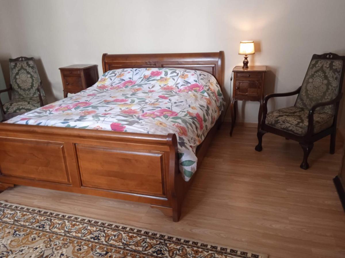 Charming Detached 2 Bedroom Ancient House In Medieval Quarter Of A Small Town In The Pays De La Loire, France Sillé-le-Guillaume Extérieur photo